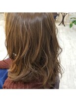 クレア(CREA)&nbsp;ふわりとした女性らしさが魅力のソフトアッシュ