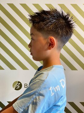 バーバーバー アカバネ(BARBER-BAR AKABANE) 夏らしくキッズカット【BARBER-BAR】