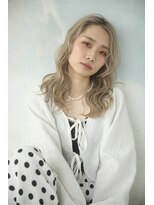 リトバイプティパ(Lit by petit-pas) ◎ホワイトベージュ◎ゆるふわミディアムヘア