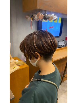 ビー(bee) 刈り上げハンサムショート