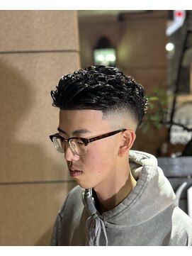 チルチェア 吉祥寺店(CHILL CHAIR) パーマ×スキンフェード