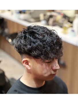 バーバーショップ スバル(BARBERSHOP SUBARU) ＜理容室＞＜バーバー＞スペインカール