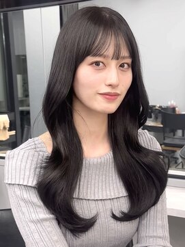 フォンズ(FONS) 韓国風レイヤーカットで作るくびれヘア 表参道駅 髪質改善