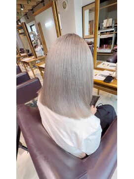 トゥルース 獨協大学前店(Hair&Make TRUTH) 艶感グレージュ