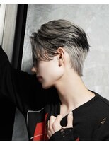 スキル ミナム 表参道(SKILL MiNam)&nbsp;エンドカラー ×ホワイトベージュ センターパート