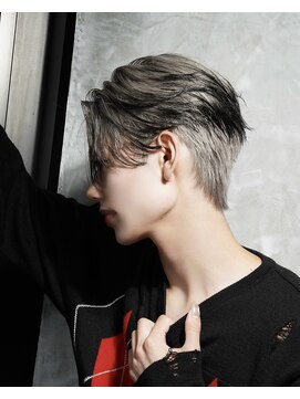 スキル ミナム 表参道(SKILL MiNam) エンドカラー ×ホワイトベージュ センターパート