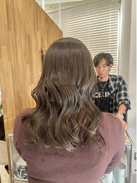 ネオリーブウリ 二子玉川店(Neolive uri) ミディアムヘア暗めカラーデザインカラーフェイスフレーミング