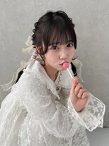 カシュカシュ 表参道(cache cache)&nbsp;ヘアアレンジリボンアレンジガーリーヘアぱっつん前髪