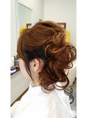 大人可愛いアップスタイル