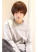 黒髪でも可愛く決まるコンパクトショート