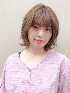 ルティア(Lutia) 外ハネワンカール ナチュラルブラウン