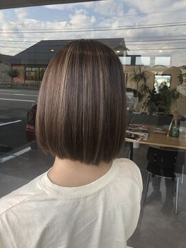 ナンバー(number+) 20代30代ハイライトバレイヤージュブリーチ立体感透け感