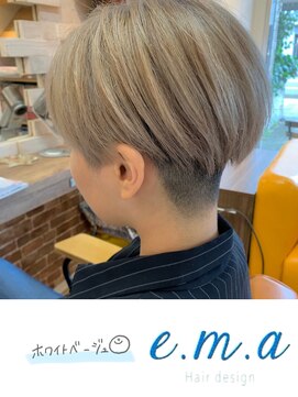 エマヘアデザイン(e.m.a Hair design) ホワイトベージュ