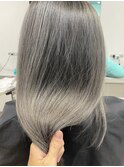 グレー系のハイトーンカラー◎