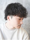 フェザーパーマ/刈り上げセンターパート/サーフカール[新宿]