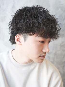 アルファ 新宿(alpha) フェザーパーマ/刈り上げセンターパート/サーフカール[新宿]