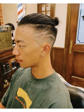 プロ バーバーショップ(PRO BARBER SHOP) マンバンフェード