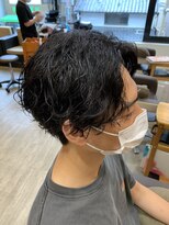 ソフ(sof) センターパート×ツイストスパイラルパーマ