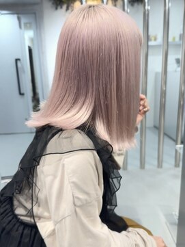 シー(shii..) 《shii..》#ホワイトピンク#ハイトーン