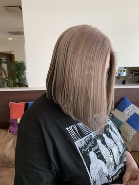 いろあそび 八王子 ミルクティーベージュ