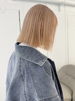 ノラ ウメダ(NORA UMEDA)&nbsp;ハイトーンホワイトミルクティーベージュ切りっぱなしブロンド