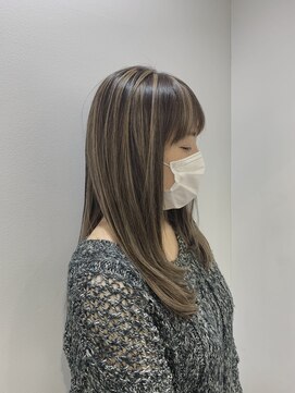 ステアケース 武蔵小杉店(stair:case) 超コントラストハイライト　白髪が少ない方の白髪ぼかし