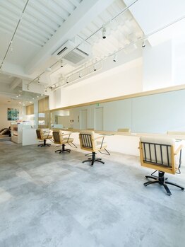 ピエスプリヴェ(PIECE PRIVE)の写真/【京都市役所前】上質な空間と丁寧な接客で、髪も心も整うひととき。大人女性に寄り添う癒しのサロン♪