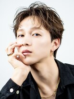 オーシャントーキョーオーバー 渋谷(OCEAN TOKYO OVER) メンズショートフェザーパーマセンターパートニュアンスパーマ