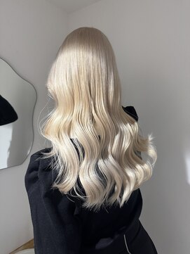 モニカ 栄店(MONIQA) ブロンド