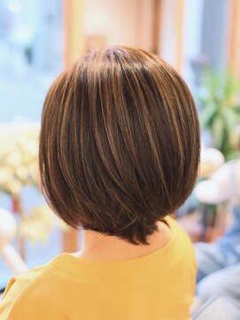 リビーチ ヘア リゾート 赤羽(Rebeach HAIR RESORT) 【赤羽リビーチ】透明感カラー×ハイライトで作るショートボブ