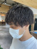 クオル 立川(QOL)&nbsp;ツイストスパイラルパーマツーブロックメンズマッシュパーマ