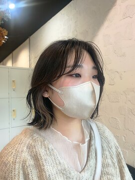 エム(EM) ホワイトグレージュイヤリング