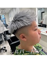 ルースト 西院店(ROOST)&nbsp;スパイキーショート／シルバーカラー／メンズハイトーンカラー