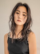 ベンジー 薬院大通店(benji) 大人のセミロングヘア　3