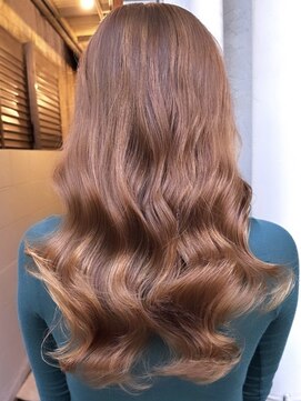 チョビー(Chobii) 表参道 コテ巻き風パーマ フェミニンロング 似合わせカット