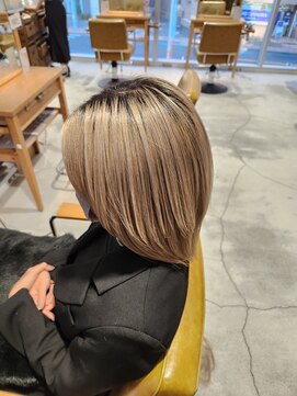 クラリス バイネオ 武蔵小杉(Claris by neo) 韓国/グラデーション/ホワイトブロンド/ルーツカラー/武蔵小杉