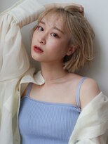 マイラ 銀座(myla)&nbsp;小顔ミニ外ハネボブイメチェンワイドバング美髪ホワイトブロンド