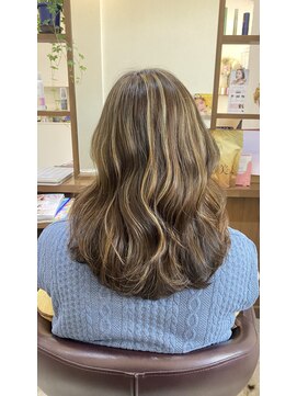 アトリエ リッツ(ATELIER RITZ) 白髪ぼかしハイライトカラー