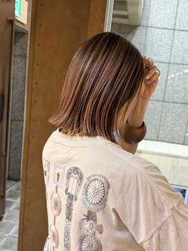 スノッブエンバンプ(snob enVAmp) ピンクベージュ×ハイライト