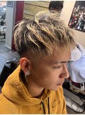 ブリーチ　スキンフェード　メンズスタイル　本厚木