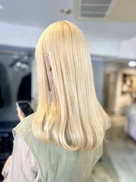 ホワイトブロンド/ブロンド/ハイトーン