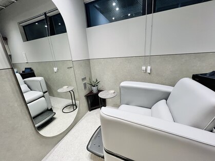 ディーエイチ ハル アヴェダ(Dh-HAL-AVEDA)の写真