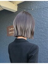 ヘアアンドビューティー クローバー(Hair&Beauty Clover)&nbsp;ハイライト/アッシュグレー/切りっぱなしボブ