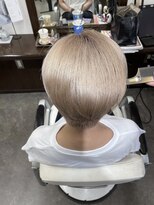 ムーブ(Moob)&nbsp;くすみがかったスモーキーなホワイトベージュ【別府】