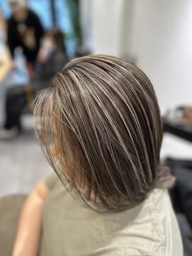 ハイパー(HYPER) *初めてでも怖くない!白髪ぼかしベージュハイライト*