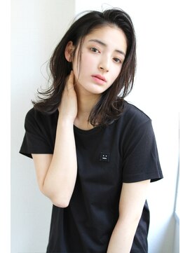 ロゼ 枚方(Rose) 【ROSE】レイヤーカット＿黒髪＿センターパート＿ウルフヘア