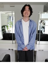 小西 颯太/副店長【白髪をコンプレックスと感じる方の救世主☆マイナス10歳の若見えヘアスタイルを提案】
