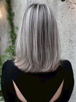 ハーシーバイアポロ 相模大野(HERSHE by apollo)&nbsp;xバレイヤージュ/ホワイトグレージュ/レイヤーカット