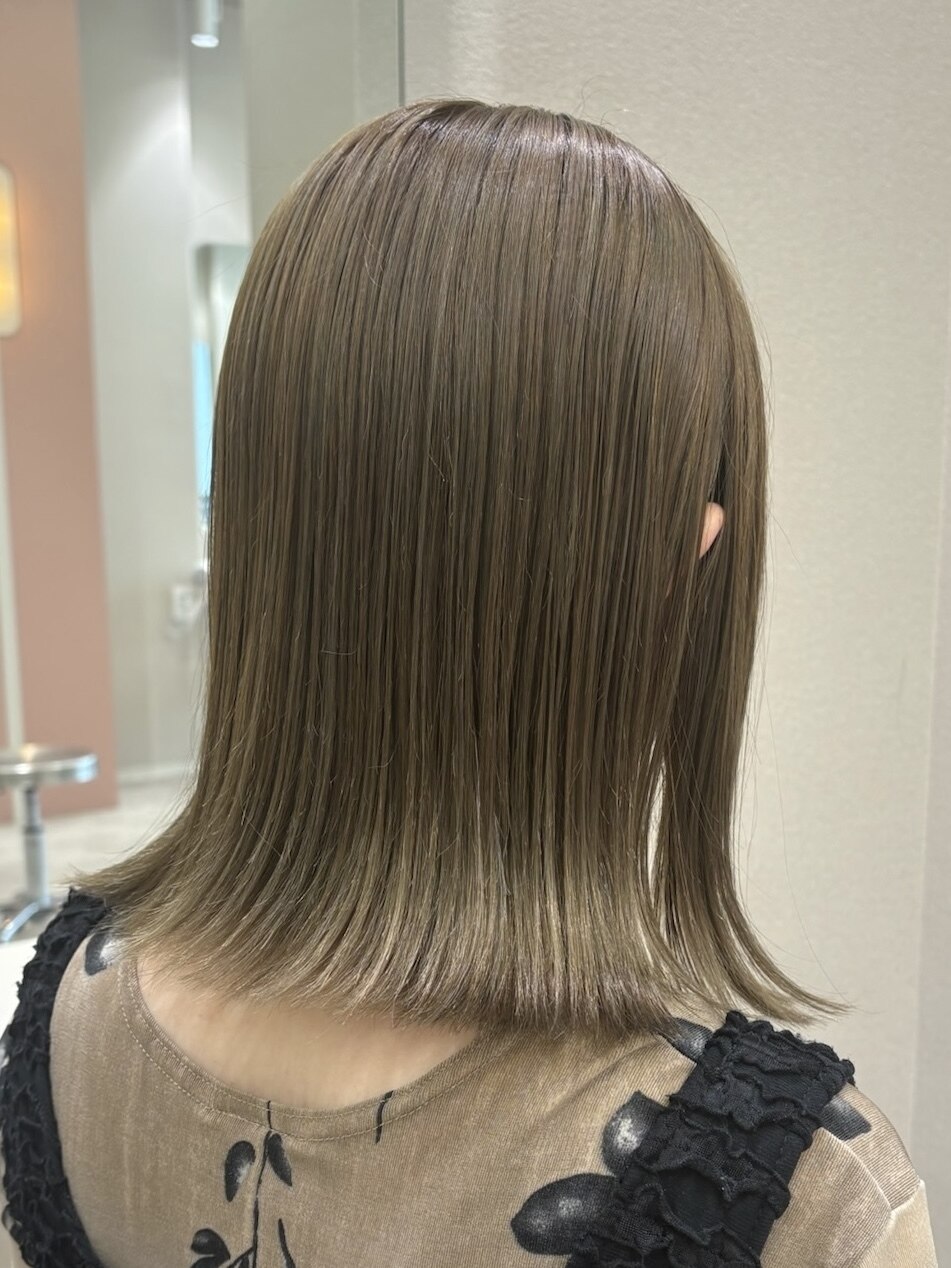 ピンクベージュ×切りっぱなしボブ/表参道/原宿