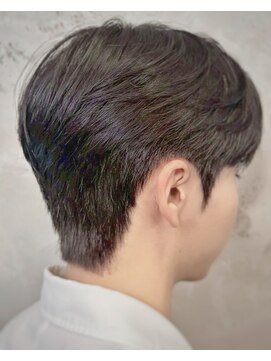 アンドモア(and MORE) すっきり刈り上げショート